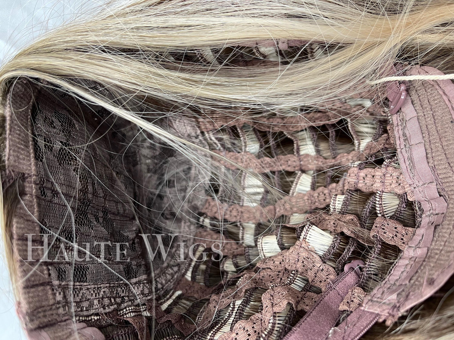 Stunning Brunette Brown Wavy Wig with highlights blonde : Layered money piece , No Lace Front no bangs