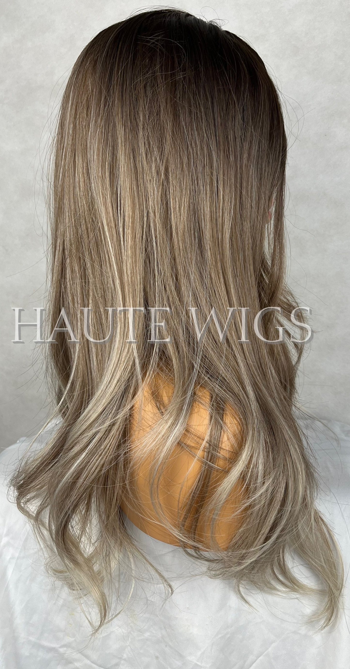 Layered Beautiful 16 Inch Ash Blonde Cool Toned Dirty Ombre Brown Wig With Fringe Bangs Center Parting Short BOB Wavy Synthetic Hair Wigs