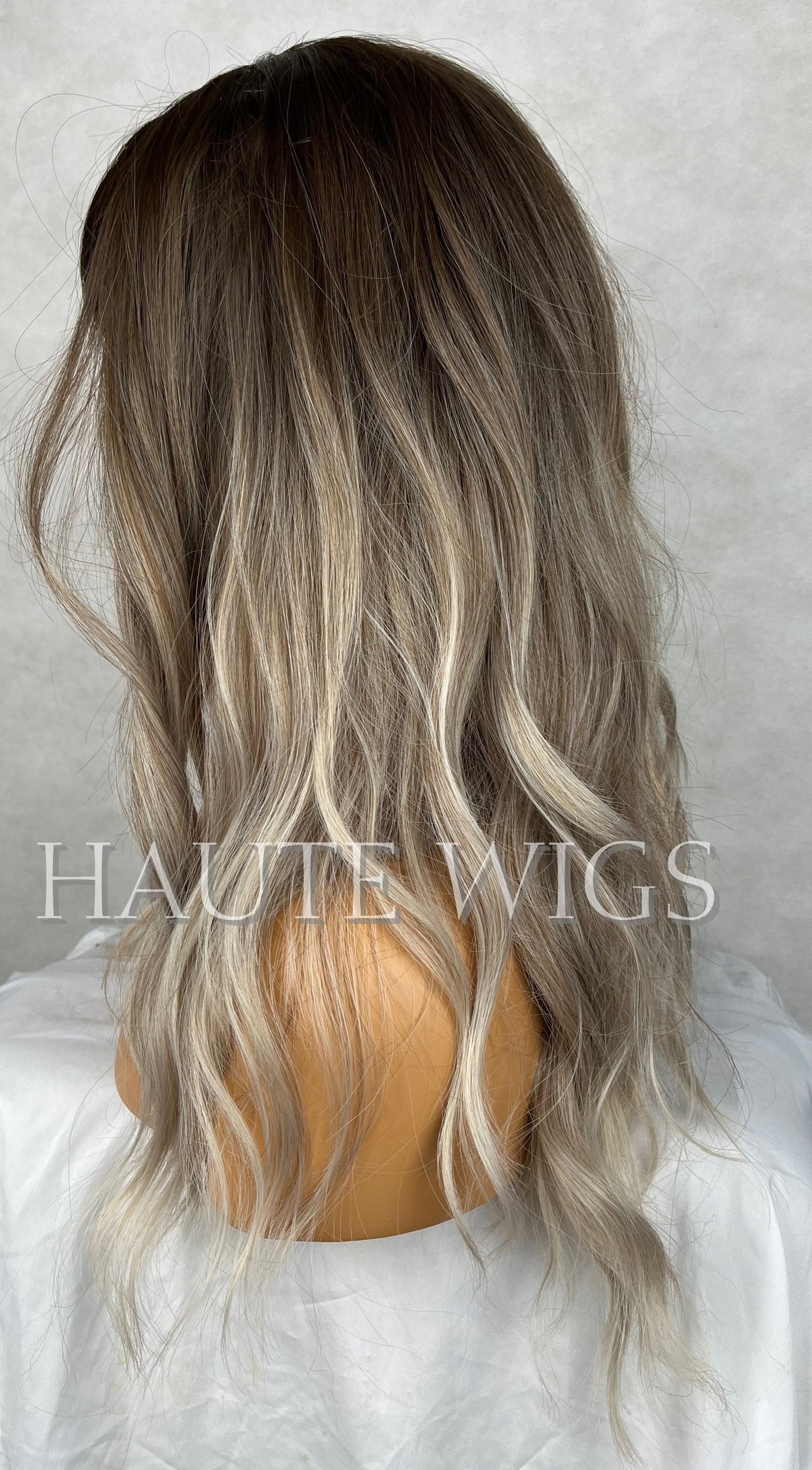 Wavy Beautiful 16 Inch Ash Blonde Cool Toned Dirty Ombre Brown Wig With Fringe Bangs Center Parting Short BOB Curly Synthetic Hair Wigs Gift