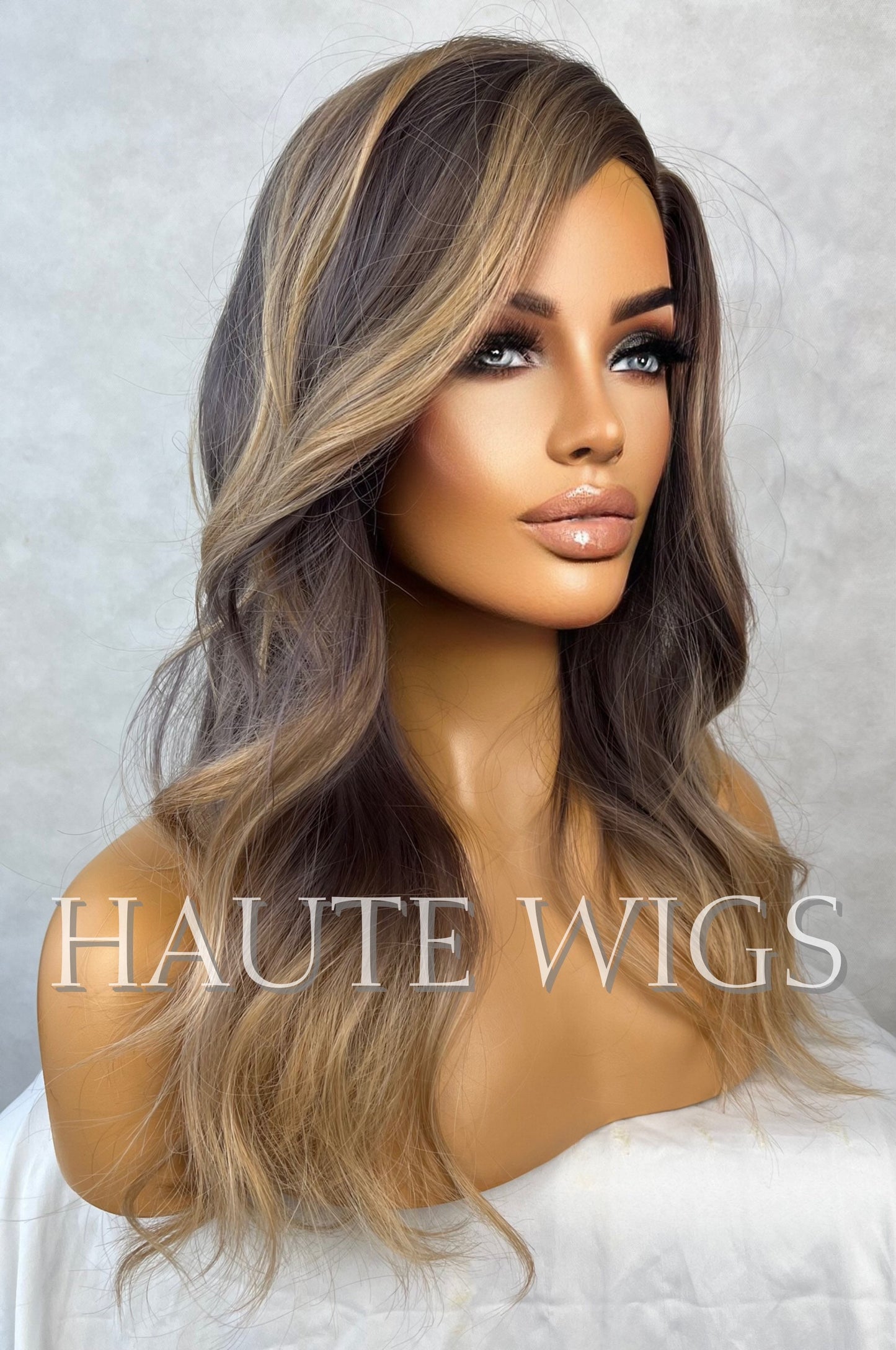 14 Inch Short Bob Wig taupe Brown W Light Warm Brown Blonde Highlights Streaks Balayage Layered NO Lace Front WAVY
