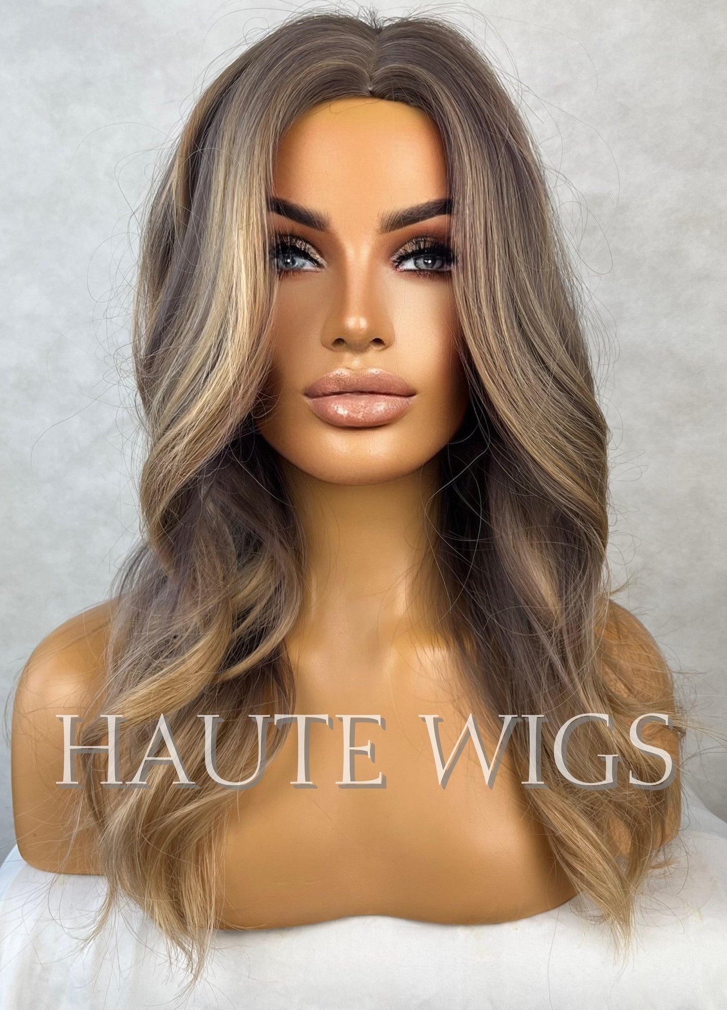 14 Inch Short Bob Wig taupe Brown W Light Warm Brown Blonde Highlights Streaks Balayage Layered NO Lace Front WAVY