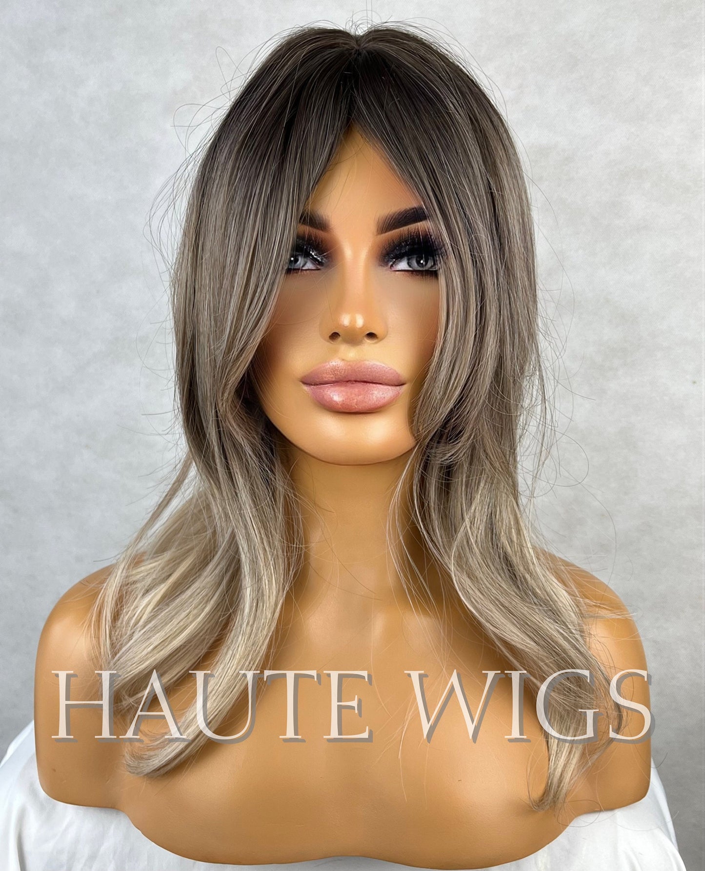 14 Inch Ash Blonde Brown Cool Toned Dirty Ombre Brown Wig With Fringe Bangs Center Parting Short BOB Wavy Synthetic Hair Wigs