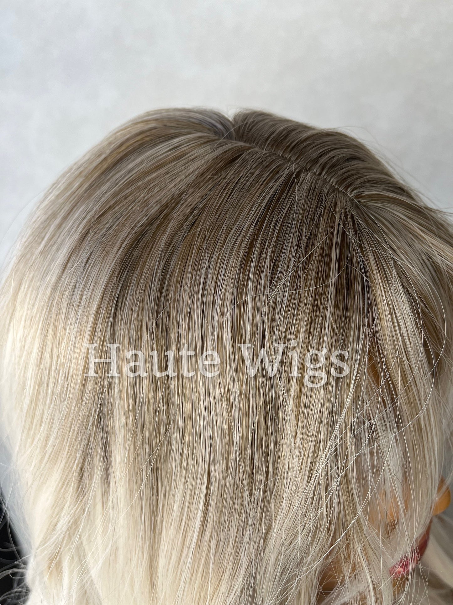 Ash Platinum Blonde Ombré streaks 22 Inch Long Wig Wavy NO Lace Front Fringe Bangs Womens Wig Eye Catching Gift for her sexy haute wigs
