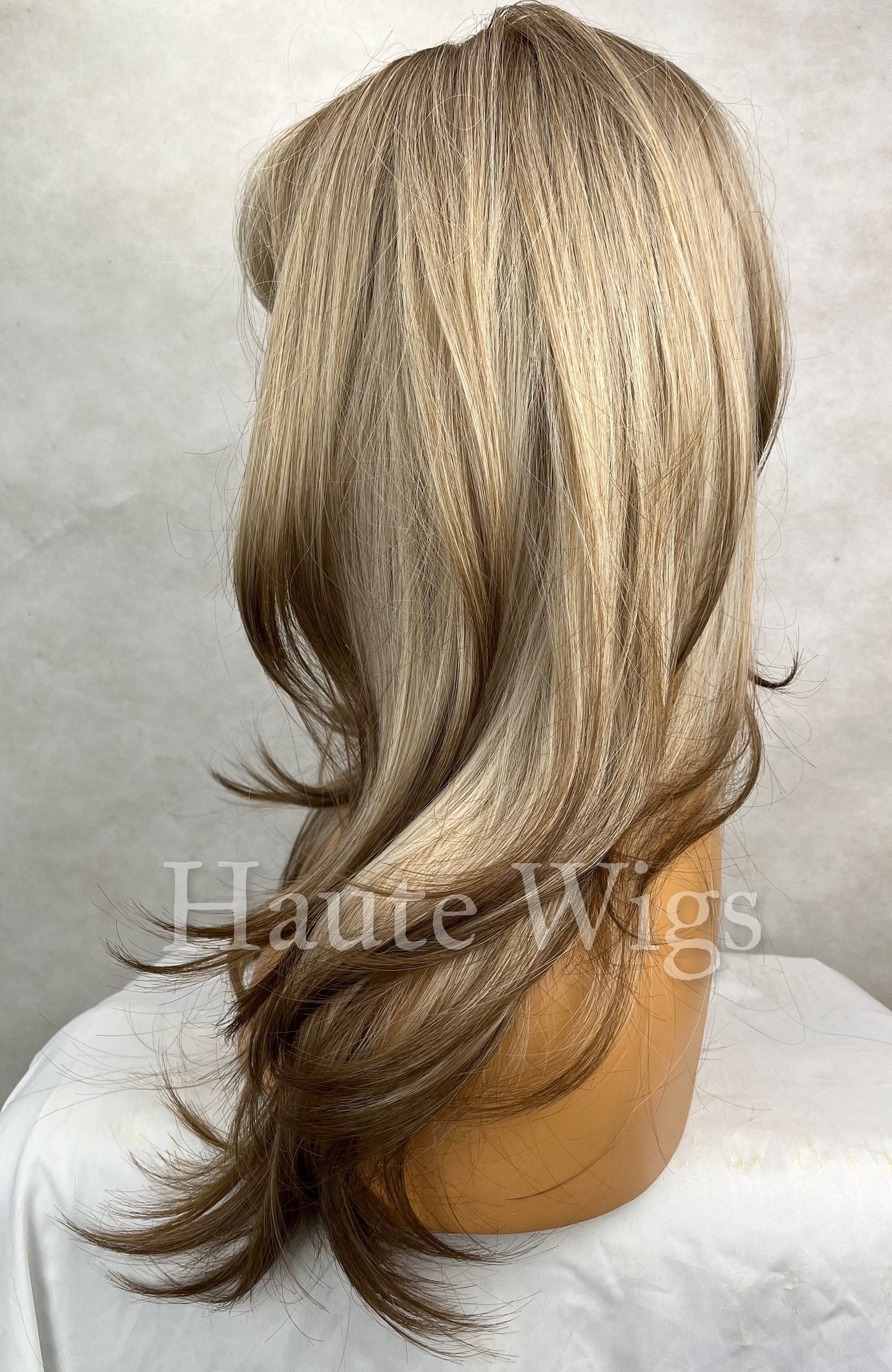 Chiffon - Womens Honey Blonde to Brown Ombré Wig Dip dye Streaks highlights Bangs / Fringe Layered No Lace Front realistic haute Wigs gift