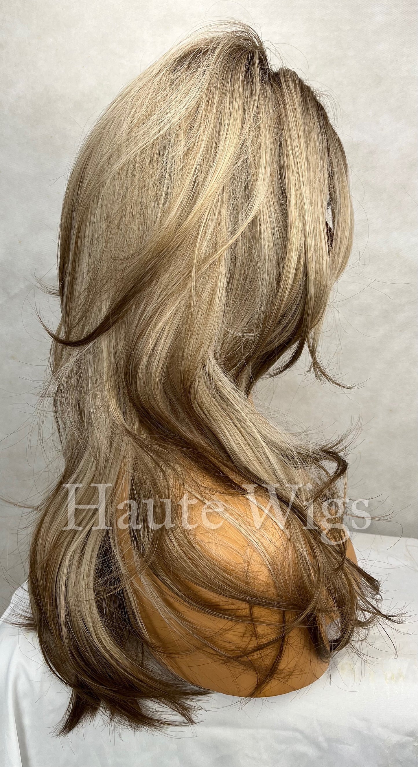 Chiffon - Womens Honey Blonde to Brown Ombré Wig Dip dye Streaks highlights Bangs / Fringe Layered No Lace Front realistic haute Wigs gift