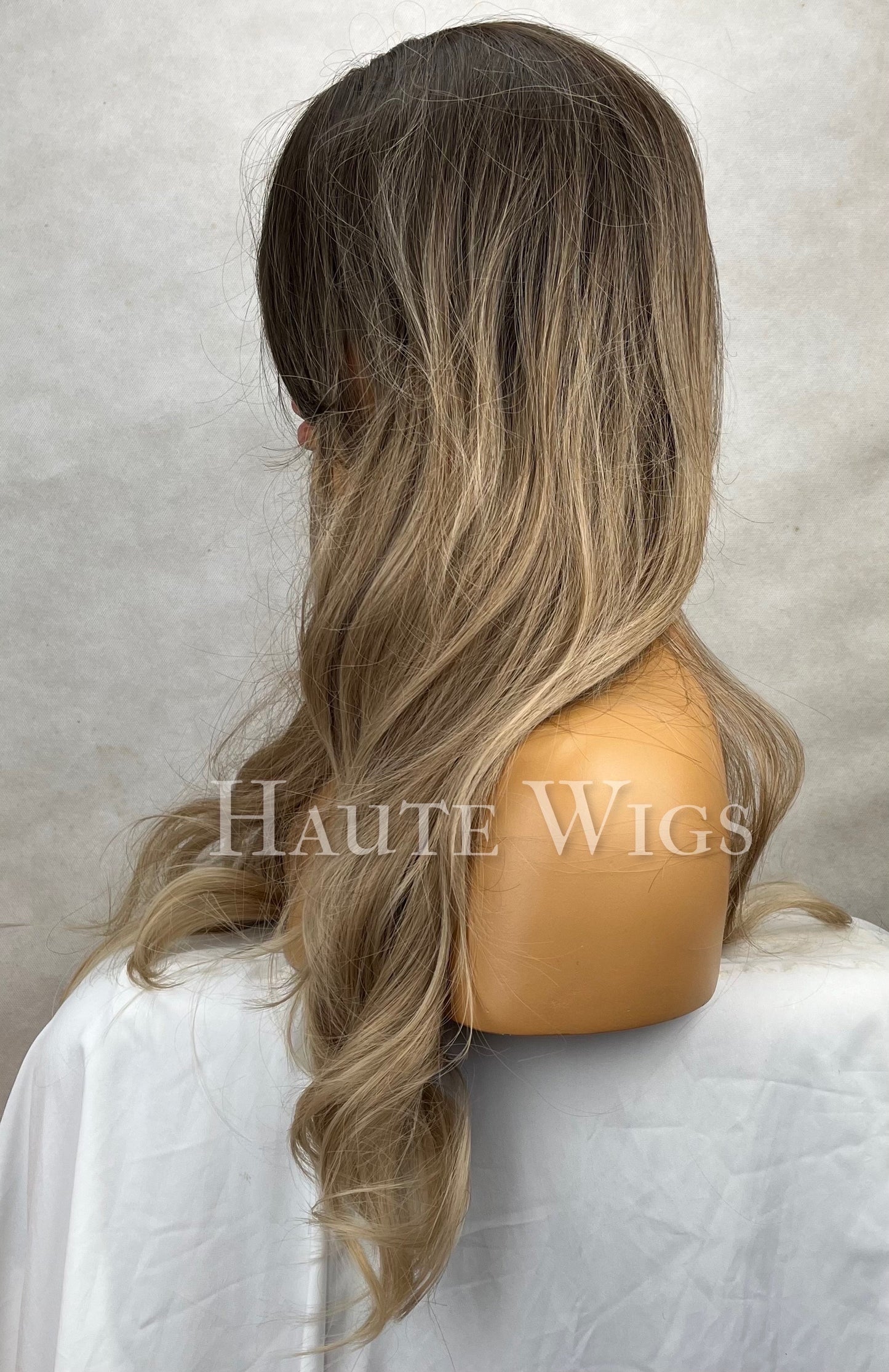Shake it 102 - Blonde Brown Ombré Balayage 26 Inch Wig NO Lace Front Fringe Bangs Womens Wig gift for her everyday wear Haute wigs