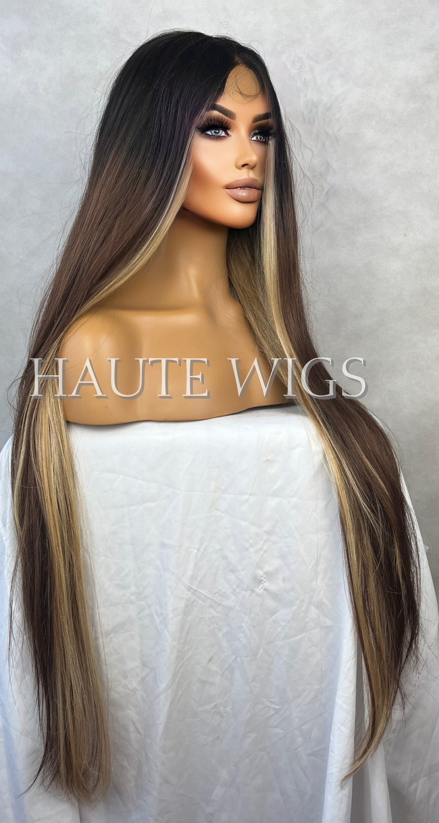 90s Brunette Wig: Long Brown Hair with Blonde Highlights