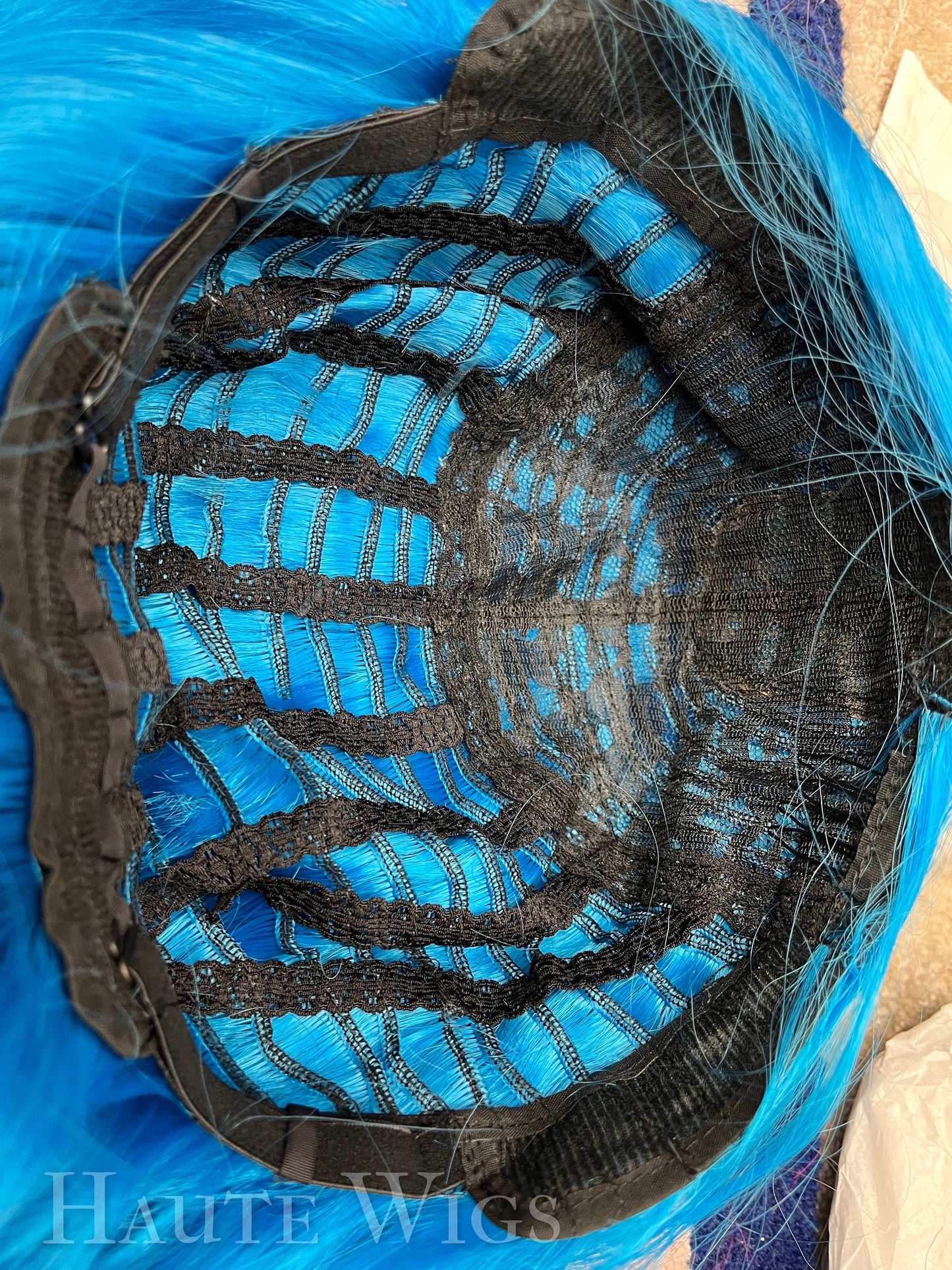 28 Inch Bright Sea Blue Wavy Wig: No Lace Front