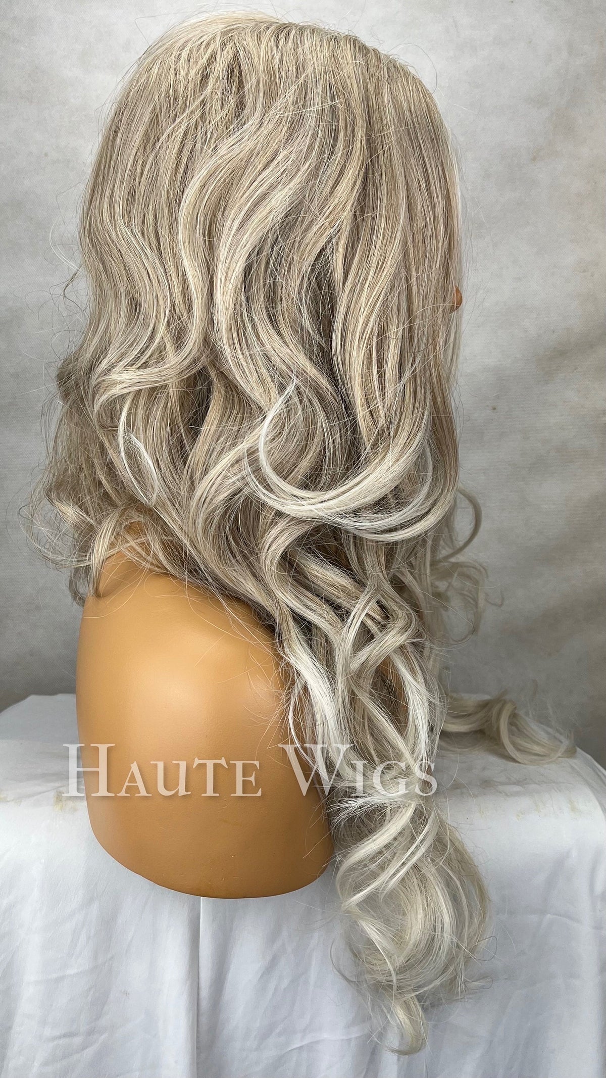 Iced blonde - Wavy Money Piece ash blonde Wig white Highlights Hair Lace Front Straight layered Streaks Human Hair Blends