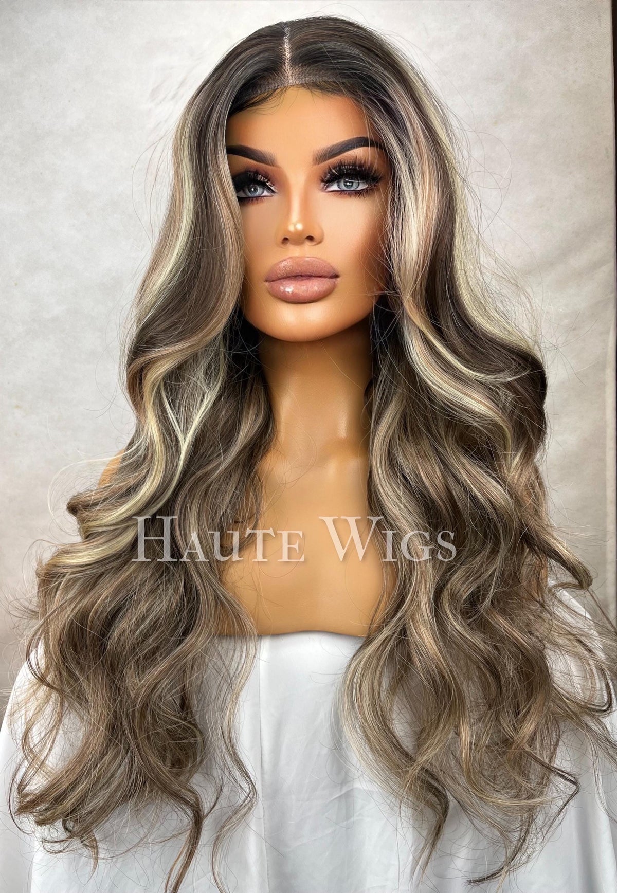 26" Brunette Wig: Blonde Highlights, Lace Front, Human Hair Blend
