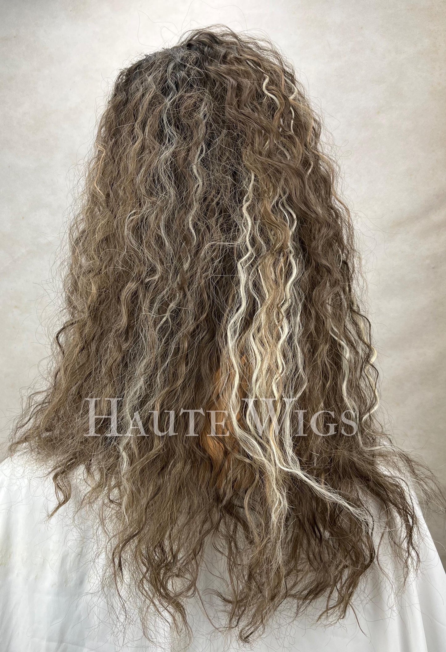 Diva - Free Part - 26" Brunette Wig: Blonde Highlights, Lace Front, Human Hair Blend