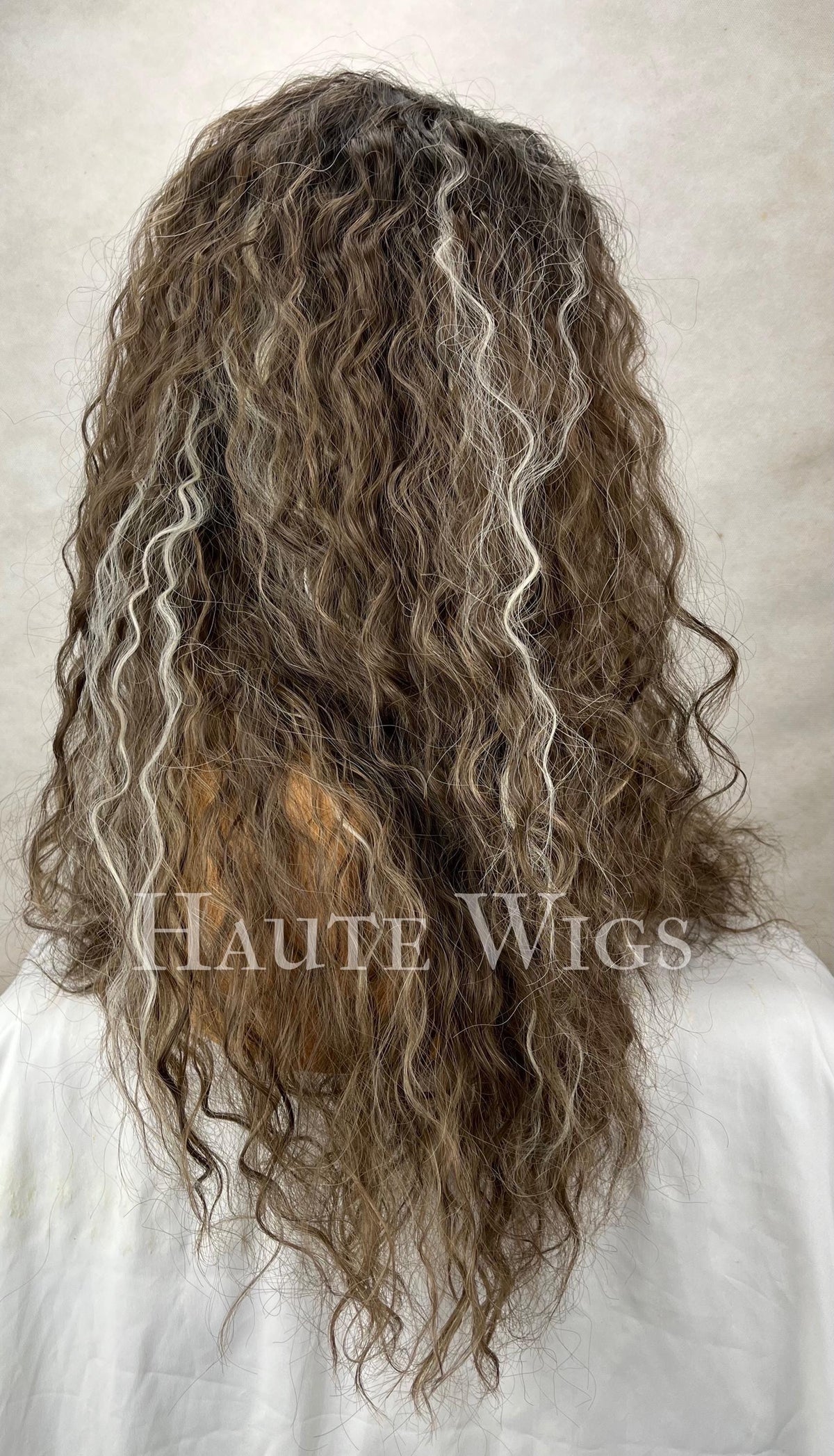 Diva - Free Part - 26" Brunette Wig: Blonde Highlights, Lace Front, Human Hair Blend