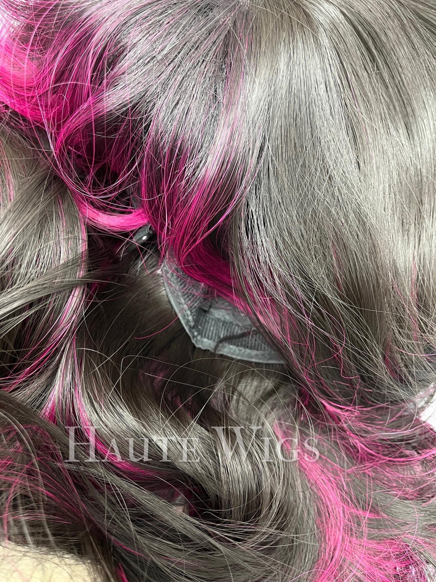 Gigi - 20 Inch Black & fuchsia neon pink highlights streaks Wig Long Straight Layered Womens Wig Haute wigs Role Play Emo hair