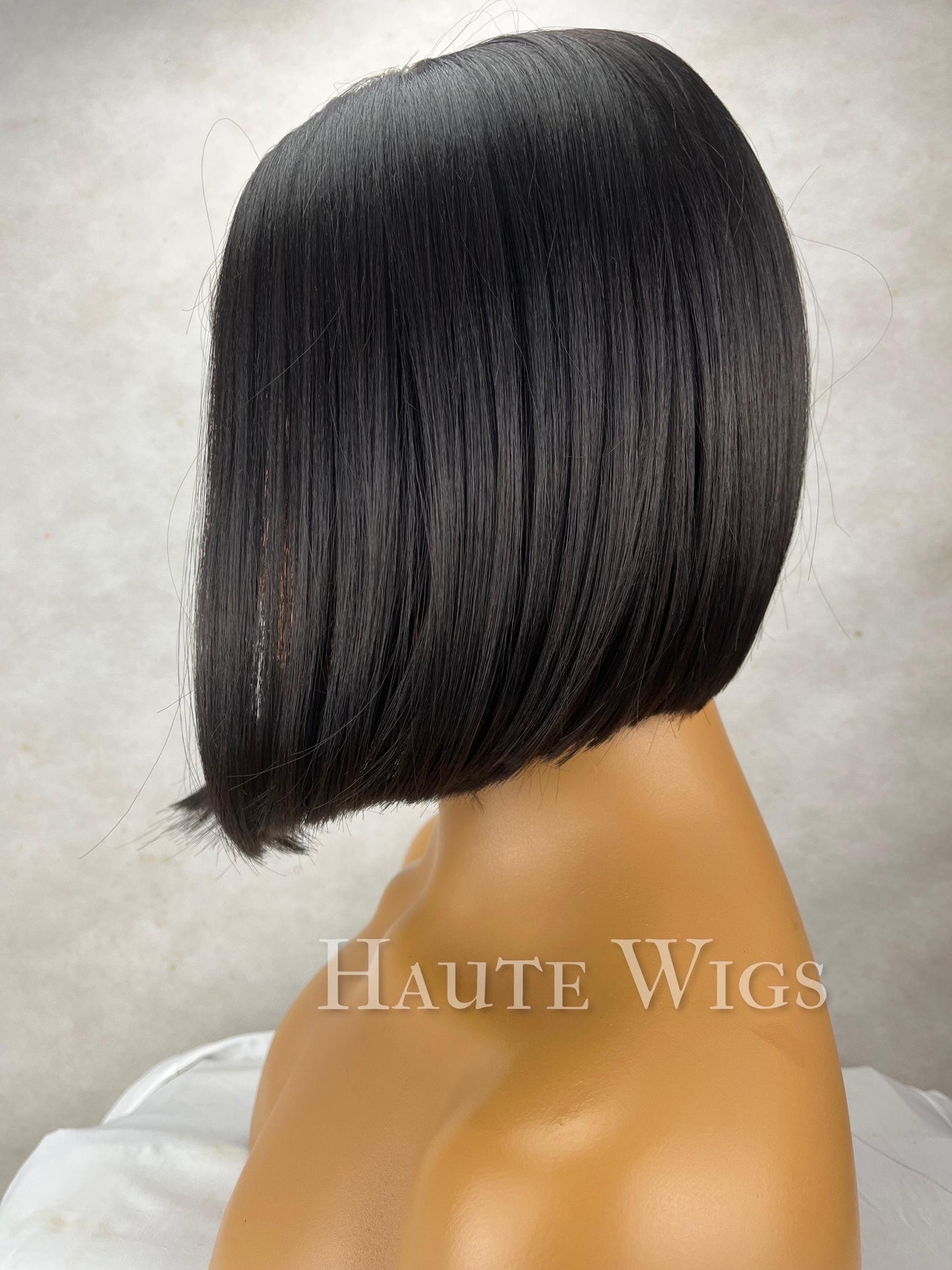 So chic - Black Short Bob sexy 12 Inches Lace Front Human Hair Womens Wig Ladies  Luxury Baby Hairs Center Parting Straight
