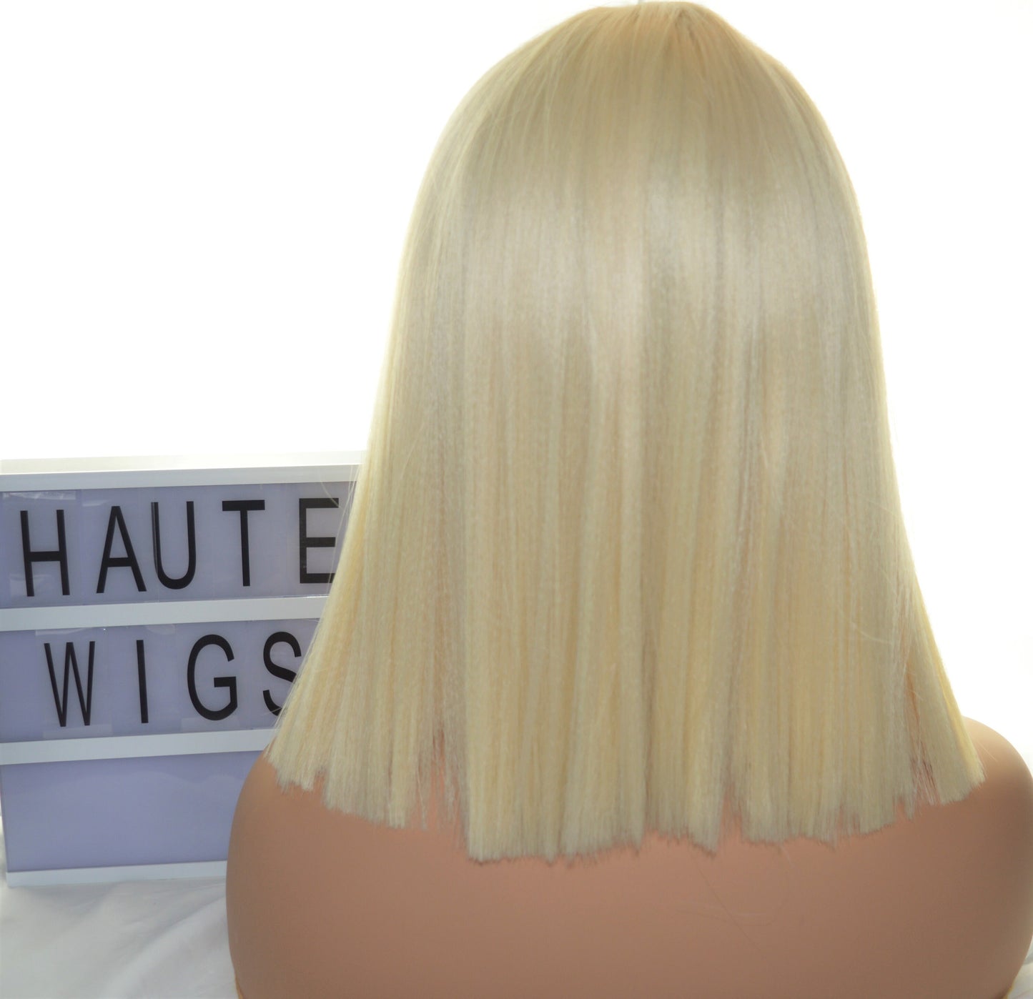 Sharp Cut Straight Short BOB Womens Wig 14 Inch Light Bleached Bright Blonde With Fringe Bangs Human Hair Ladies Everyday Wigs