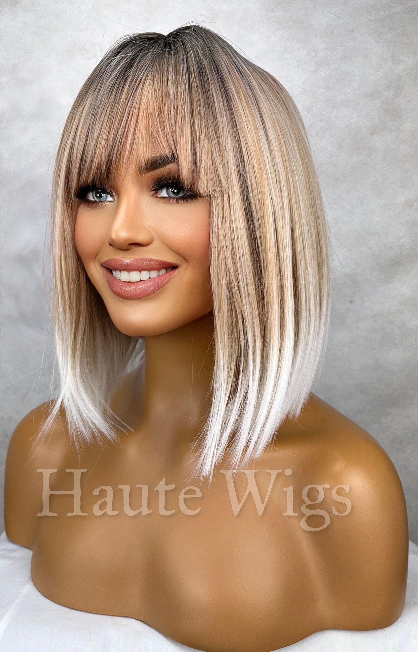 Chic - Short Ash Blonde White Ends Balayage Highlights BOB streaks 12 inch Wig Straight Center Parting Low Density bangs fringe Haute wigs