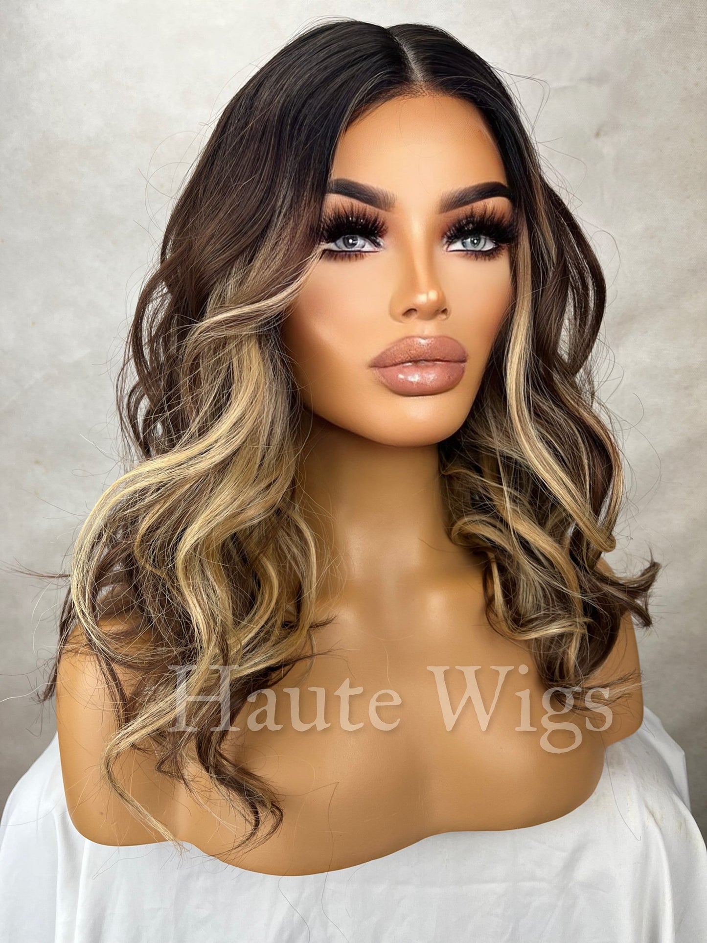 Phenomenal - 14 inch Money Piece Brunette Brown Wig Warm honey Blonde Highlights Hair Lace Front Straight Blonde Streaks Human Hair Blends