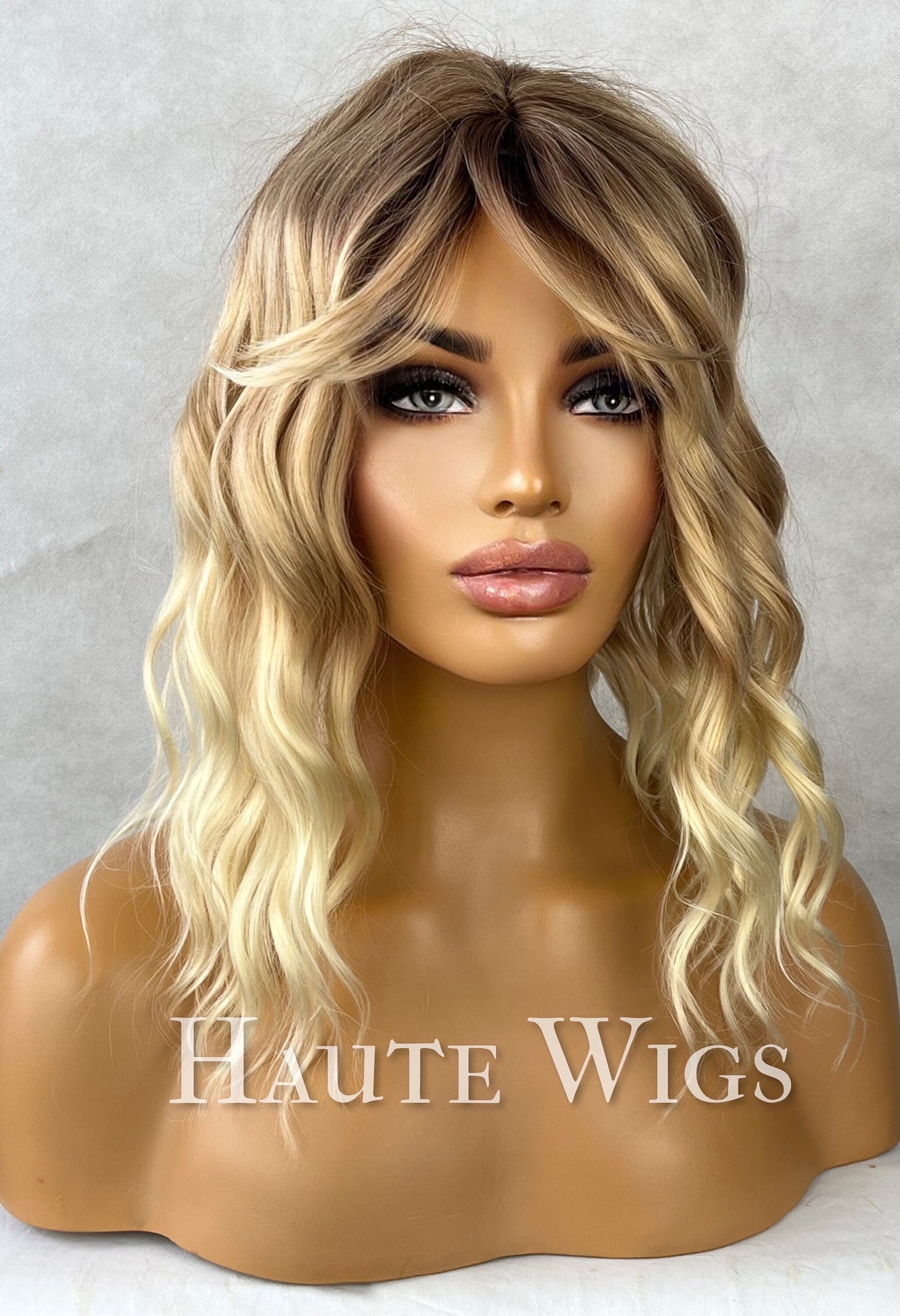 Casey - warm blonde ombré golden 14 Inch Women Short Wig wavy BOB Synthetic Hair Ombre Fringe Bangs Straight Heat Resistant Highlights